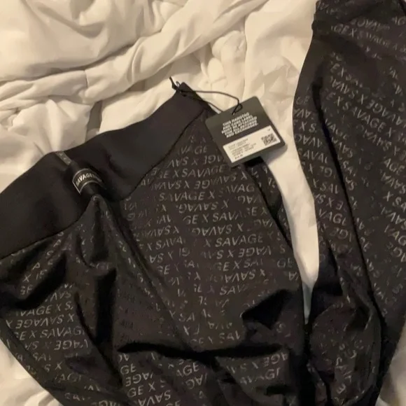 Savage X Logo print Black full length Flow Leggings XL-1X - Picture 5 of 6